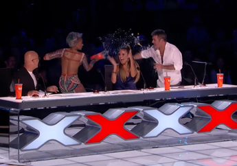 Mel B Sewot, Muka Simon Cowell Disiram Air Gara-Gara Komentari Demian Aditya, Waduh!