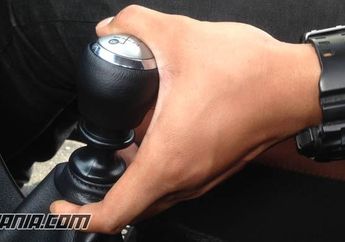 Bingung Cara Masukin Gigi Mundur Toyota Sienta Manual? Berikut Adalah Trik Sederhananya