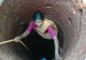 Luar Biasa! 300 Wanita Mempertaruhkan Nyawa dengan Menjadi Penggali Sumur, Untuk Apa?