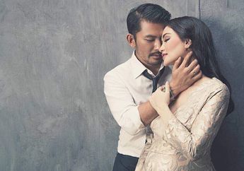 Rayakan Ultah Pernikahan yang ke 4, Atiqah Hasiholan Posting Foto Penuh Kenangan ini