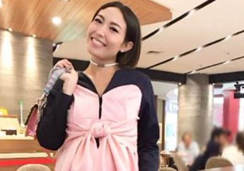 Unik Banget! Tampil Nyentrik di Acara TV, Begini Gaya Rambut Ayu Dewi