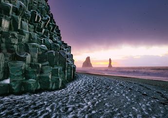 Pasir Pantai Ini Bewarna Tak Biasa! Kamu Udah Tau?