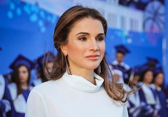 Tertangkap Kamera! Begini Gaya Kasual Ratu Tercantik Asia Kalau Sedang Santai