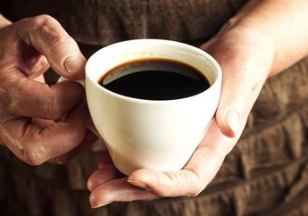 Sebenarnya Boleh Nggak Sih Minum Kopi Sesaat Setelah Mengonsumsi Obat? Ini Jawabnya