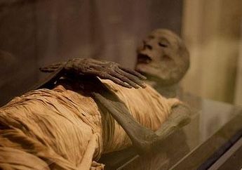 Tidak Hanya Ada di Mesir, Ternyata di Indonesia Juga Ada Mayat yang Dijadikan Mumi