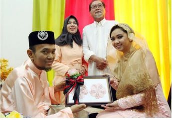 Jadi Mualaf, Gadis Ini Buktikan Cinta Sejati Pada Penderita Kanker Stadium 4