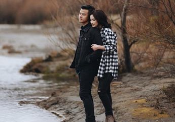 Patah Hati Lagi, Begini Potret Manisnya Upacara Tradisional Pernikahan Dion Wiyoko dan Fiona Anthony