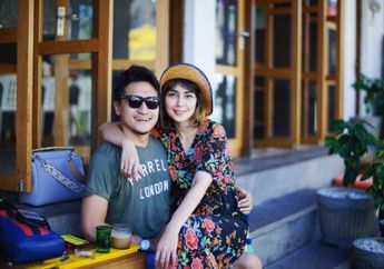 Arie Untung Makan Bersama Keluarga, Netizen Malah Salah Fokus dengan Penampilan Fenita Arie