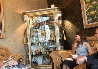 Kece, Inul Daratista Diwawancara Media Dari Amerika Serikat!