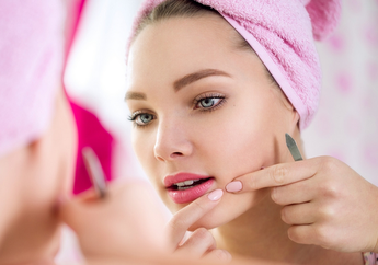 Kebiasaan Pencet Jerawat Sendiri yang Salah: Kempis saja Belum Tentu Bersih dan Bebas Nanah! 