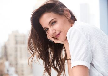 Inilah Rahasia Cantik dan Awet Muda Katie Holmes, Ternyata Gunakan Bekicot !