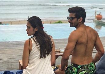 Jessica Iskandar dan Vishal Singh Asik Gendong-gendongan di Kolam Renang, Enggak Apa-apa Asal Bukan Laki Orang!