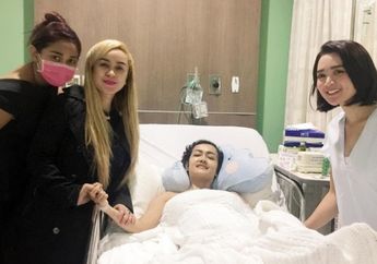 Bukan Karangan Bunga, Ini Kado Lia Ladysta '3 Srigala' Untuk Jupe