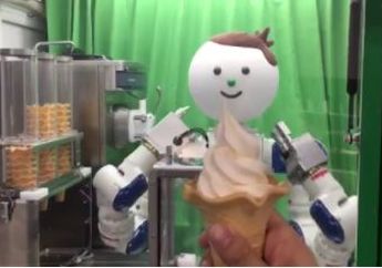  Robot Eskrim Lucu Ini Mampu Puaskan Pembeli