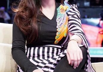 Datang dari Bali, Maia Estianty Sumbang Rp 100 Juta untuk Julia Perez