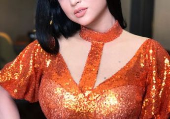 Lompat Naiki 16 Anak Tangga Tanpa Henti, Pantas Saja Badan Dewi Perssik Begini!