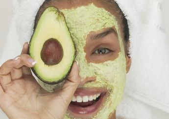 Kulit Kamu Kusam &lsquo;Dekil&rsquo;? Cobain Masker Alpukat Campur Yoghurt 