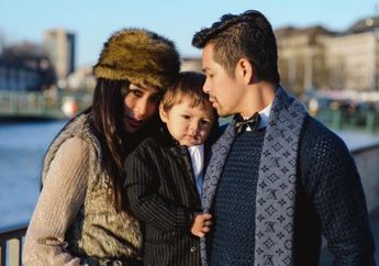 Potret Kedekatan 5 Kakak Beradik Artis, Persis Sepasang Kekasih!