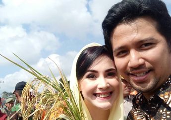 Bikin Adem, Begini Potret Keramahan Arumi Bachsin bersama Ibu-ibu Warga Trenggalek