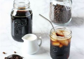 Es Kopi atau Kopi Panas, Mana nih yang Lebih Sehat?