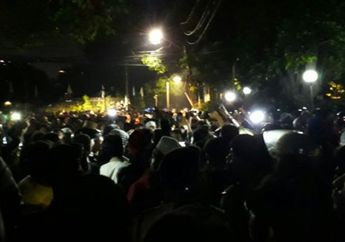 7 Fakta Pengepungan YLBHI, Nomor 5 Ada Teriakan Demonstran yang Bikin Ngakak