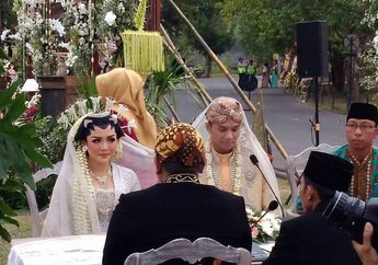 Dulu Kecil Lenggak Lenggok Kayak Gini, Sekarang Baru Aja Jadi Istri Orang, Inilah Potret Transformasi Vicky Shu yang Seksi Abis, Jangan Salah Fokus ya!