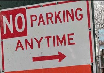 Banyak Mobil Parkir Sembarangan di Depan Rumahnya, Pria Ini Lakukan Hal Tak Terduga! Kocak!