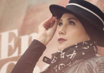 Waduh! Pensiun Membawa Tongkat Ajaib, Kali Ini Ibu Peri Menenteng Barang yang Harganya Bisa Bikin Kamu Geleng-geleng Kepala