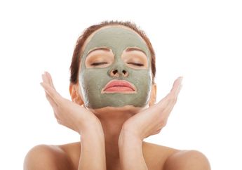 Duh, Penyanyi ini Gunakan Masker Seharga Jutaan Untuk Bokongnya, Ada-ada Saja ya!