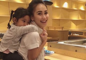 Waduh, Usia Belum Genap 4 Tahun, Bilqis Sudah Diajak Ayu Ting Ting Nonton Film Dewasa!