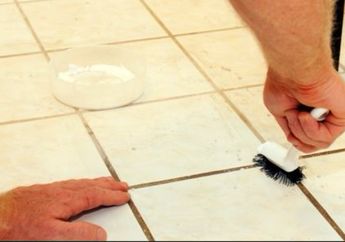 Gunakan Bahan Dapur Ini, Seketika Sela-Sela Lantaimu Jadi Kinclong