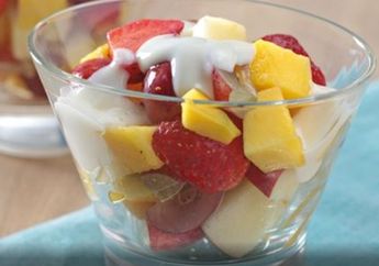 Biar Nggak Kelabu, Cobain Resep Salad Buah Ini di Malam Minggu Kamu! Nggak Bikin Gendut kok