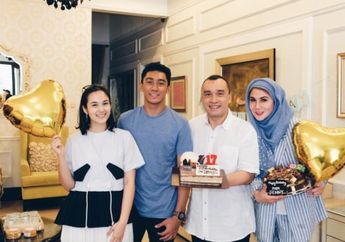 Duh.. Mesranya Chelsea Islan Dan Daffa Wardhana Pelukan Di Atas Kapal! Mirip Loh Mukanya Kalo Senyum..