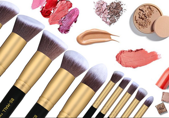 Kamu Pemula Tapi Ingin Belajar Makeup? Biar Gampang Cukup Miliki 4 Jenis Kuas Makeup Ini dulu deh&hellip; 