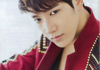 Kenakan Gips Di Lengan!, Begini Kondisi Terbaru Jun.K Usai Jatuh Dari Panggung