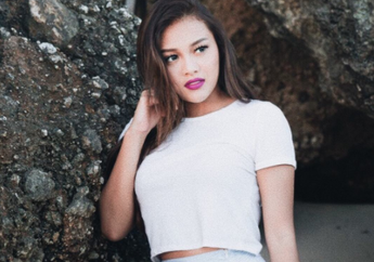 Sering Dianggap Makeupnya Lebih Tua daripada Usianya, Inilah Deretan Penampilan Makeup Natural Aurel Hermansyah, Bikin Iri!