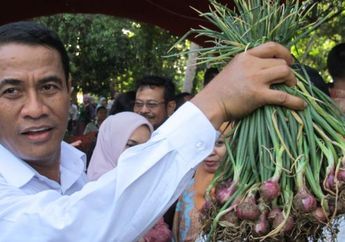 Sempat Dituding Pencitraan, Ternyata Begini Alasan Menteri Pertanian Hibahkan Gajinya untuk 2 Ibu, Bikin Haru!