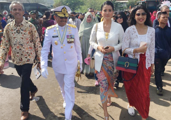 Tak Hanya Presiden Jokowi Yang Rela Jalan Kaki 2 Km Demi HUT TNI, Artis Cantik Ini Bahkan Jalan Pakai High Heels