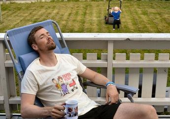 Semua Orang Berkata Dia Adalah Ayah Terburuk Sepanjang Masa Karena 5 Foto Ini, Tapi Mereka Belum Tau Fakta Mengagumkan Di Balik Semuanya