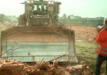 Premium, Perempuan Mati Kena Buldozer Israel, Palestina Dapat Dukungan Kuat dari Negara Mayoritas Katolik