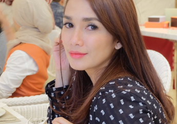 Pernah Menikah, Gubernur Kalteng Undang Ussy Sulistiawaty ke Pernikahanya!