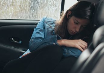 Penting! Tidur di Mobil Ketika AC Nyala Bahaya Nggak sih? Ini Faktanya