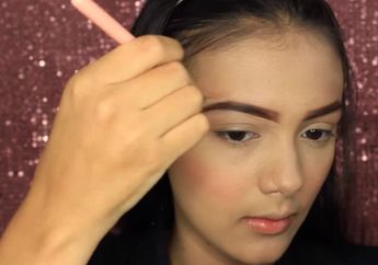 Cewek-cewek Wajib Tahu! Ini Dia Fungsi Berbagai Macam Bentuk Brush Makeup dari yang Kecil Hingga Besar