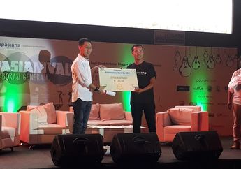 Founder Kaskus, Andrew Darwis Raih Penghargaan Lifetime Achievement di Kompasianival 2017