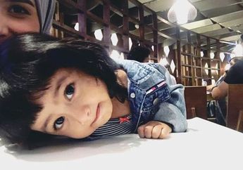 Cekikikan Nggak Berhenti, Putri Kecil Hengky Kurniawan dan Sonya Fatmala Bikin Gemes Deh!