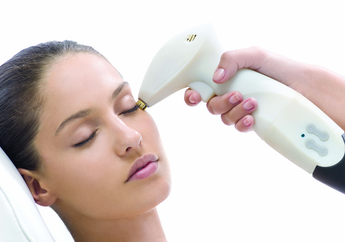 Terbaru, Rangkaian Perawatan Laser Wajah Tanpa Rasa Sakit yang Aman Seperti yang Dilakukan Para Artis Indonesia 