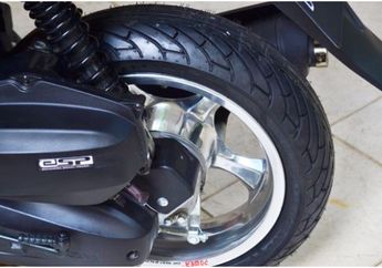 Ban Tubeless, Solusi Ban Untuk Pengendara Motor Wanita Wajib Tau Nih! Biar Nggak Panik