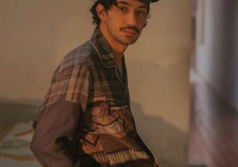 Reza Rahadian Berkumis Tebal, Masih Ganteng Nggak Ya?