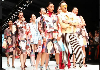 Cantiknya Wanita Indonesia Dituangkan Tities Sapoetra dalam Koleksi Busana Bermotif Ilustrasi di Jakarta Fashion Week 2018