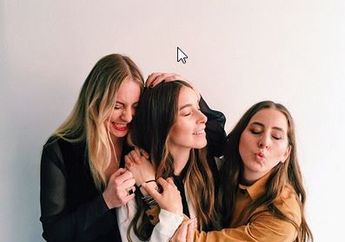 HAIM Menjadi Bukti Bahwa Kalau Cantik Bukan Berarti Jadi Band Kacangan